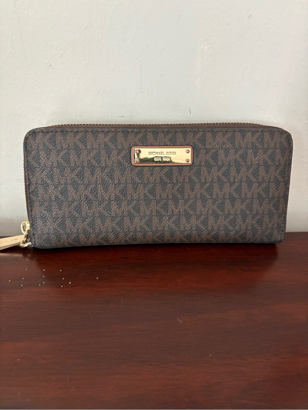 Michael Kors Jet Set Zip Around Continental Wallet Brown MK Monogram Gold